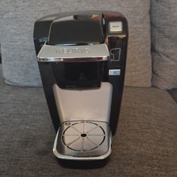 Keurig coffee maker - Model K10