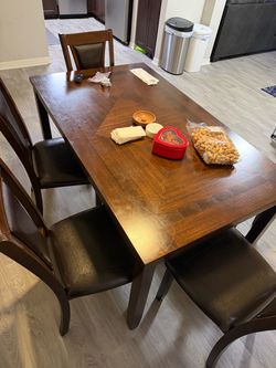 Harlow 6-Piece Dining Set with Bench
