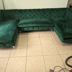 3 piece green button tufted sectional couch