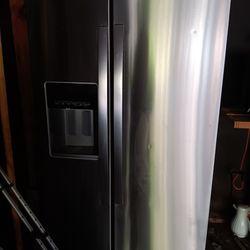 Whirlpool Refrigerator 