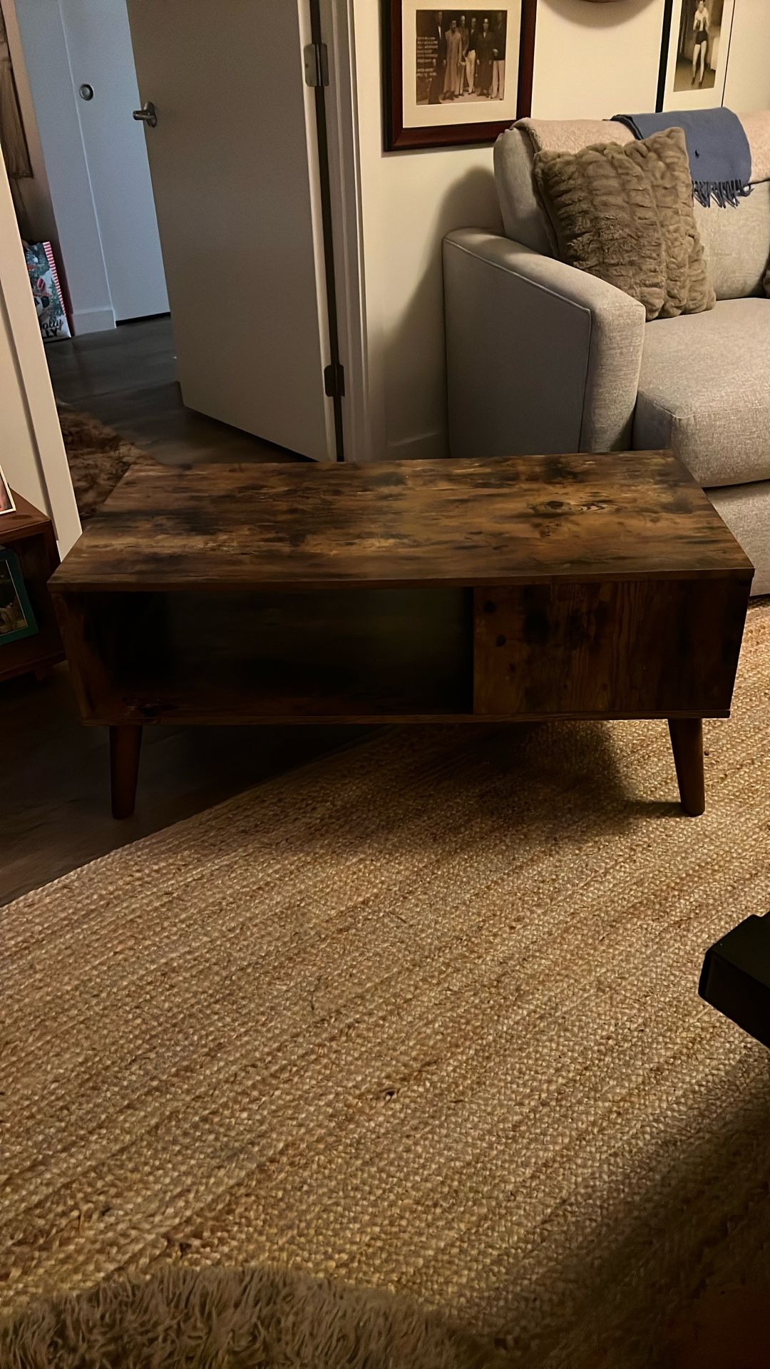 Coffee Table , Great Condition