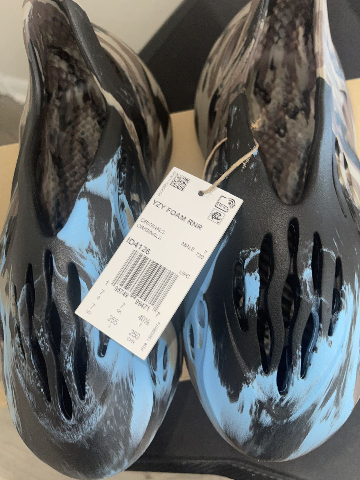 Yeezy Foam Runners Cinder for Sale in Green Brook Township, NJ - OfferUp