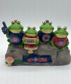 Chicago Cubs Resin Frog Fan Bench