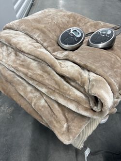Sun beam, premium, soft, electric heated queen blanket dual control Sunbeam, premium, soft, electric heated QUEEN blanket - dual control