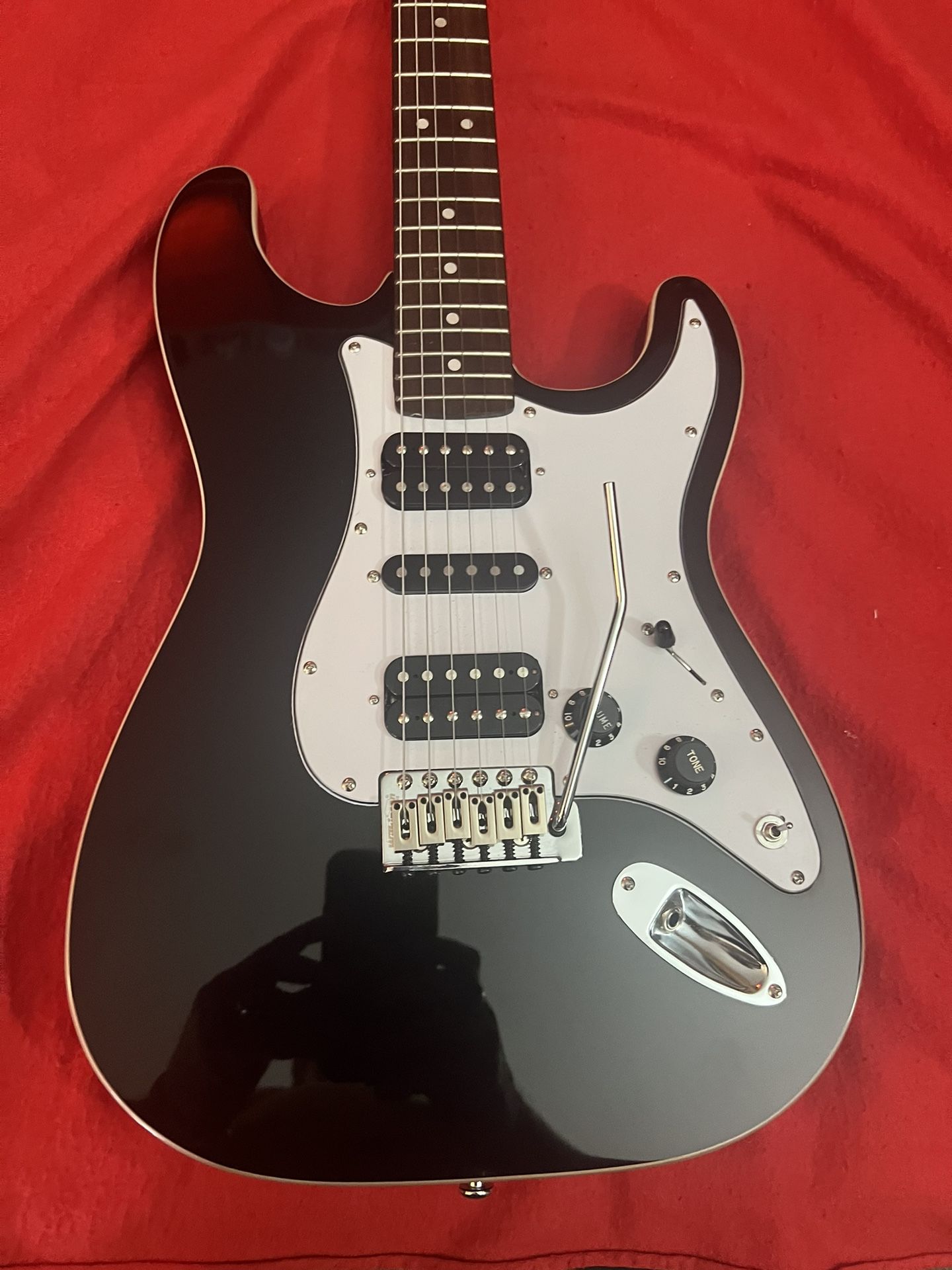  “New” Custom Made Stratocaster 