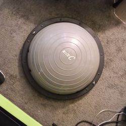 BOSU BALANCE BALL