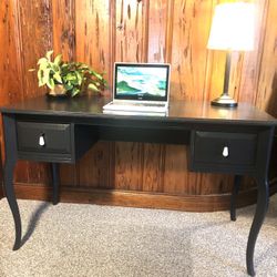 DESK/VANITY