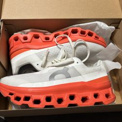 Like New Womens Size 9 Oncloud Monsters