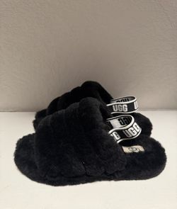 UGG Fluff Yeah Slides Size 4W