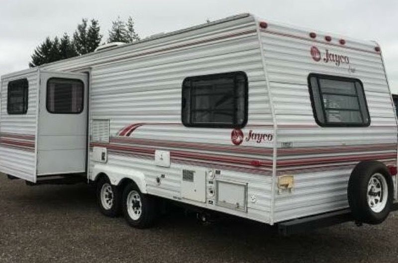 1996 jayco eagle 25 ft with slideout