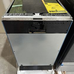 Bosch 800 Series 18 in Compact Top Control Dishwasher in Custom Panel Ready with Stainless Steel Tub and 3rd Rack