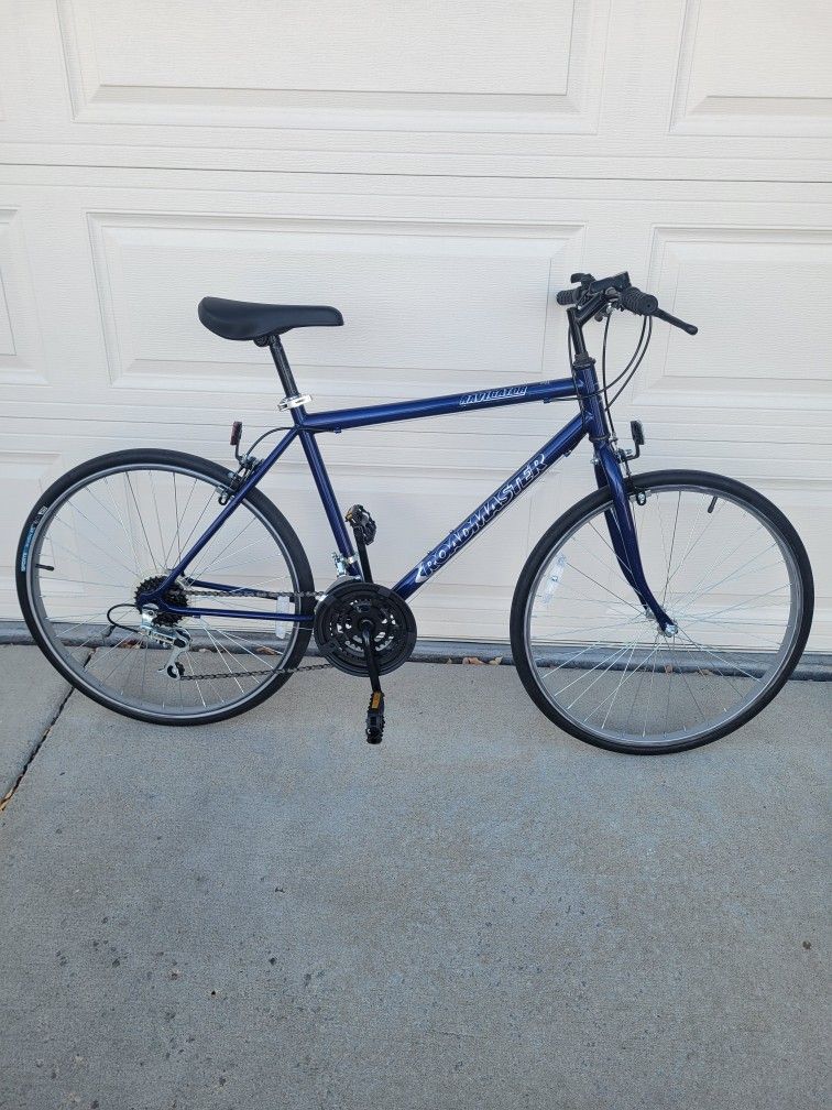 Roadmaster Navigator Road Bike
