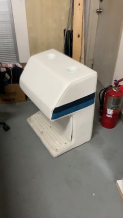 Center console boat helm station