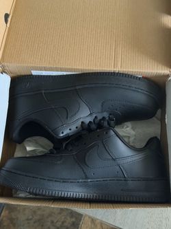 Size 12 Nike Air Force 1s black