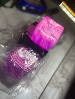 Squishy cubes pink swirl