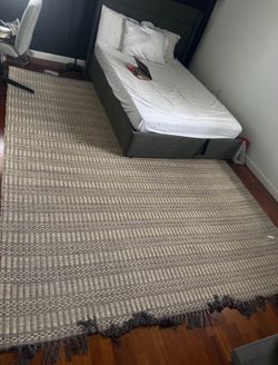 Rug