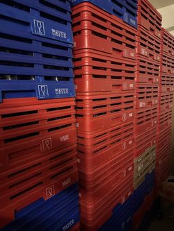Lot of 825 Bulk Glassware in crates
