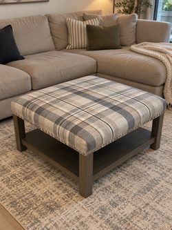 Patterned Ottoman w Wooden Base