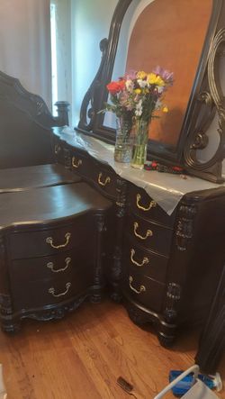 $$$SALE$$$VINTAGE KING BED 