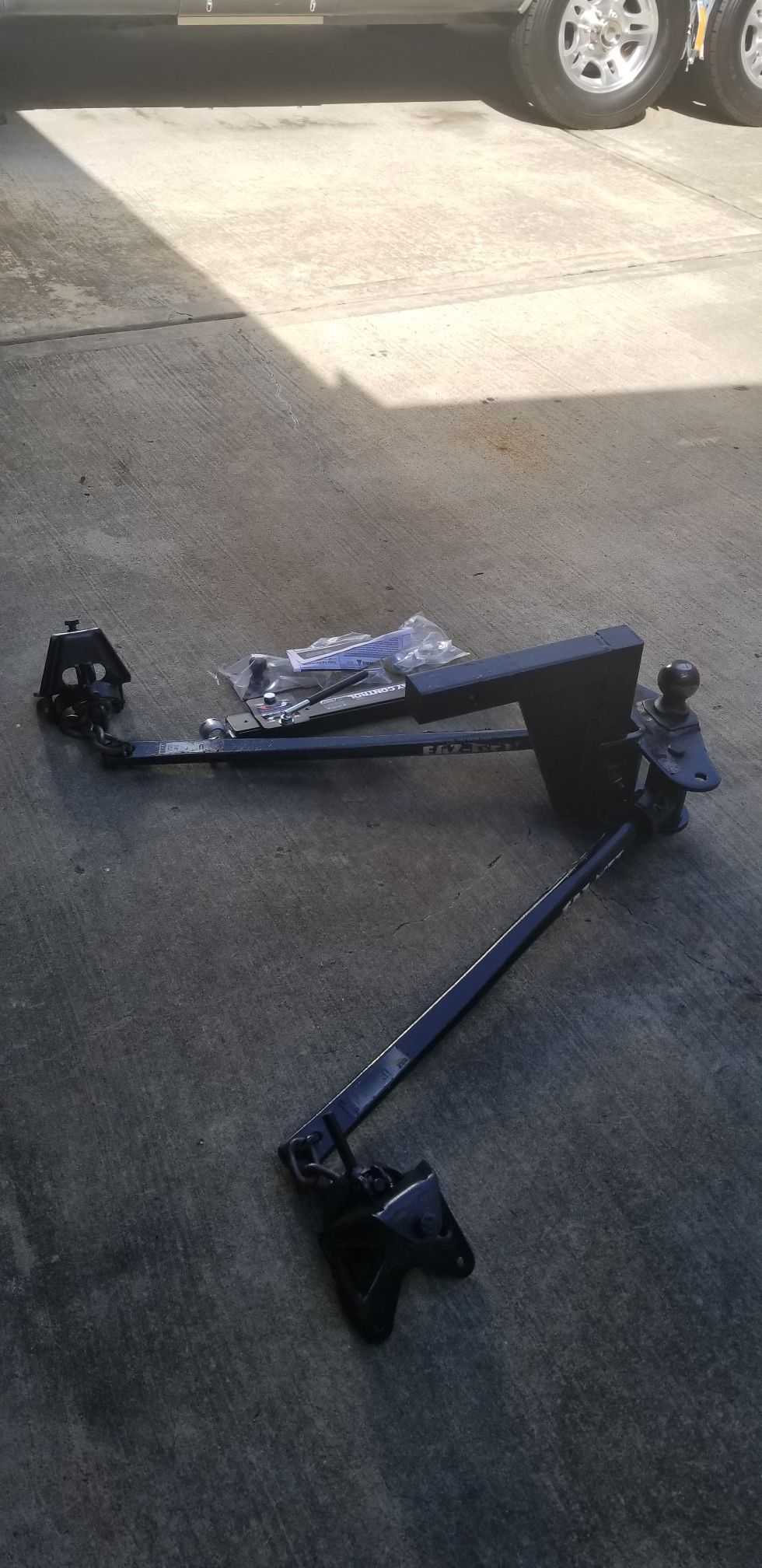 EZ Lift Weight Distribution Hitch with Sway Control for Sale in League