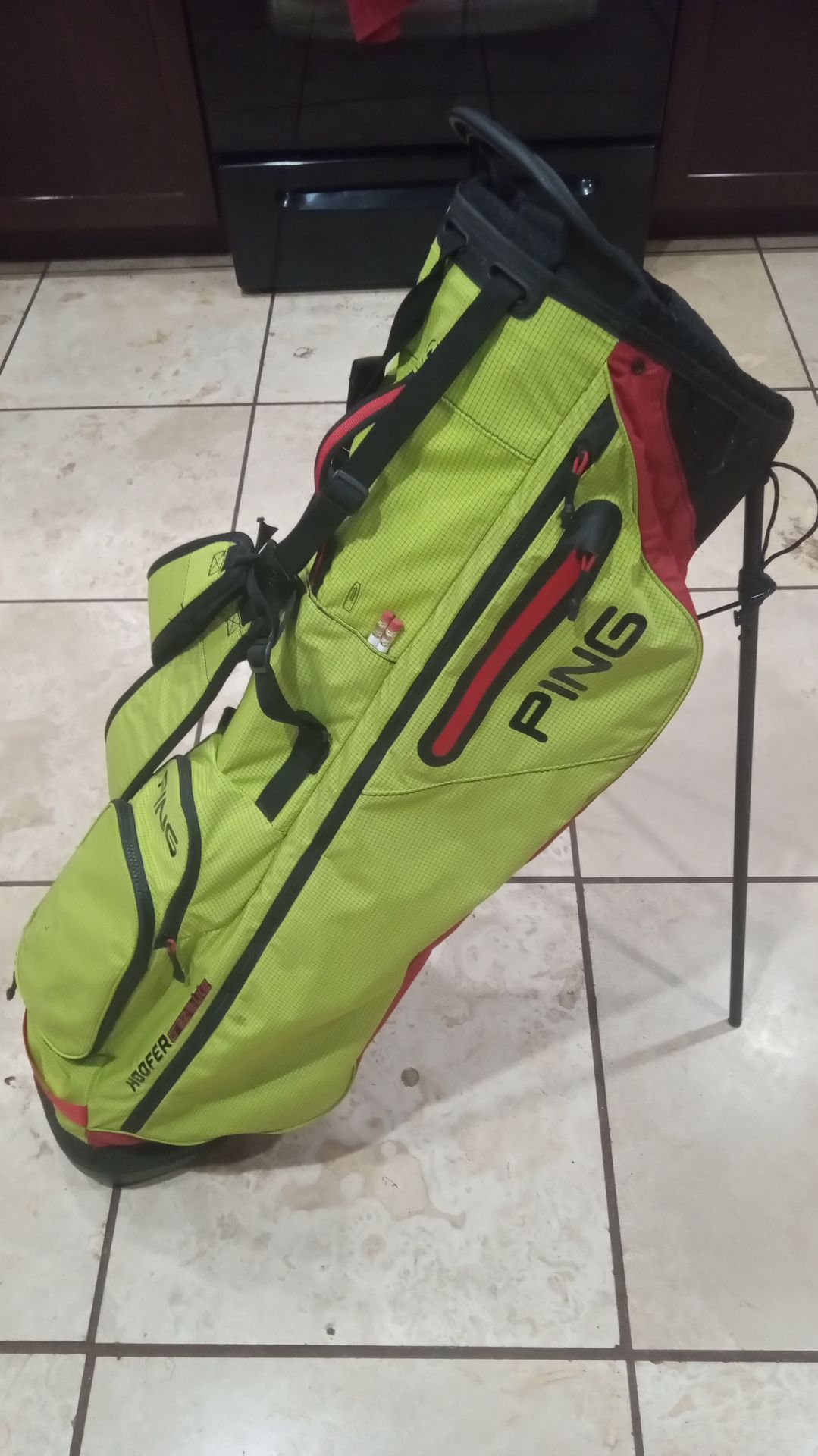 Nice Ping Hoofer Craz-E-Lite Carry/Stand Bag