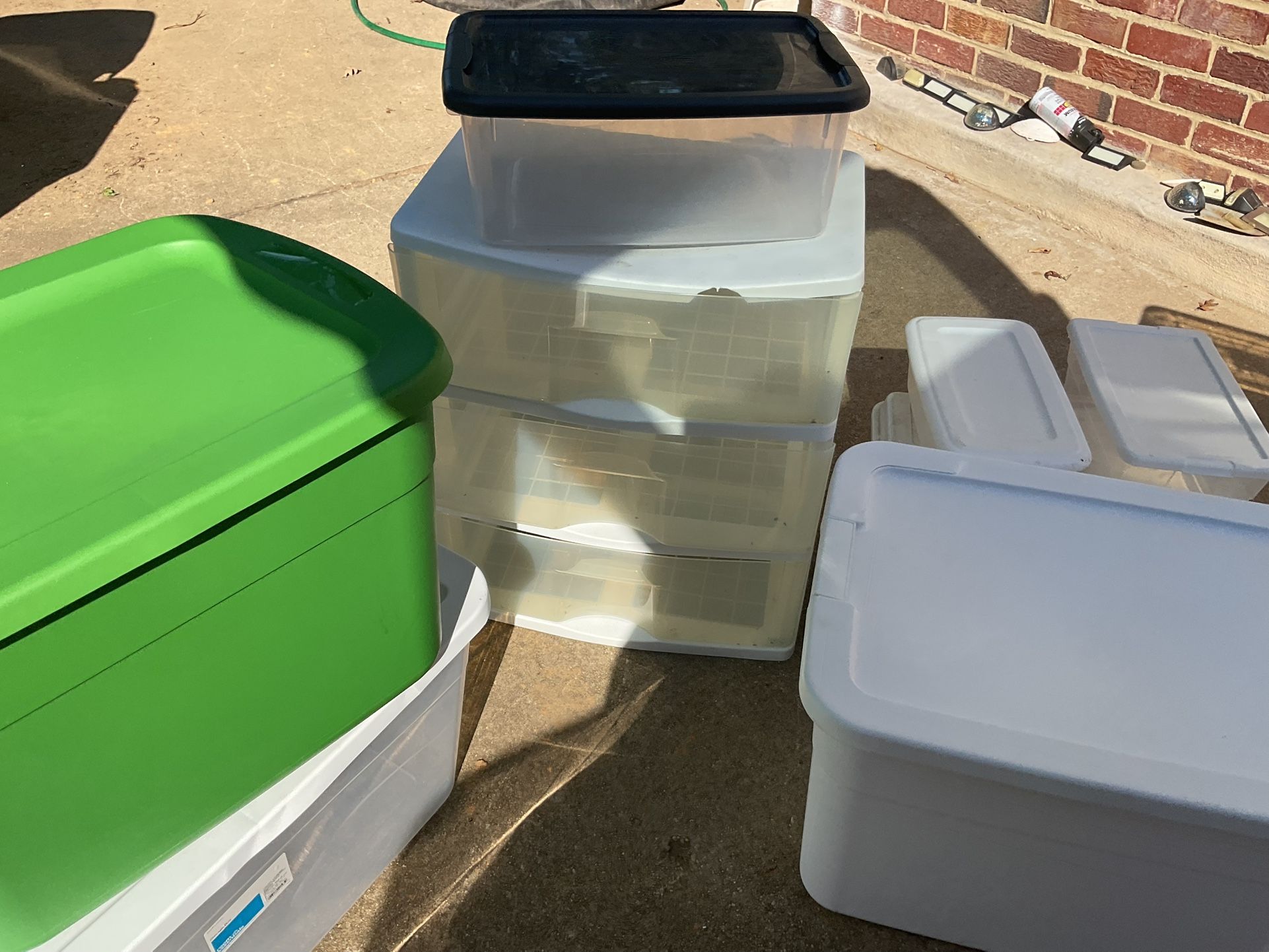 Different Sizes Of Storages Bins, A Storage With 3 Drawers, A Wire Shelf, All In Good Conditions (NO SHIPPING)