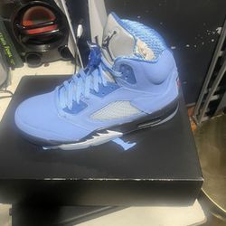 Air Jordan 5 Retro SE ‘UNC’ 