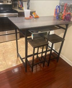 Bar Height Table with 2 Stools