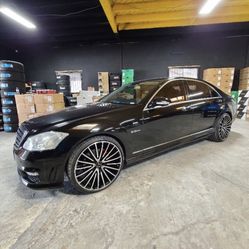 22 INCH AMG STYLE WHEELS STAGGERED FOR MERCEDES BENZ S550 S560 S63 S65 S450 E400 E450 COUPE Brand New Wheels In Box!!