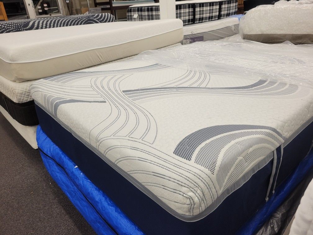 🔥QUEEN SIZES MATTRESS ONLY $230🔥