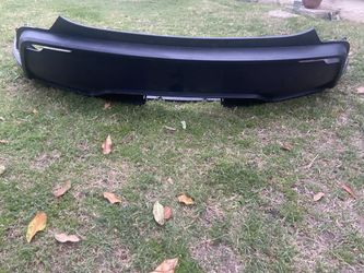 Tesla model y lower fasia rear bumper 2025