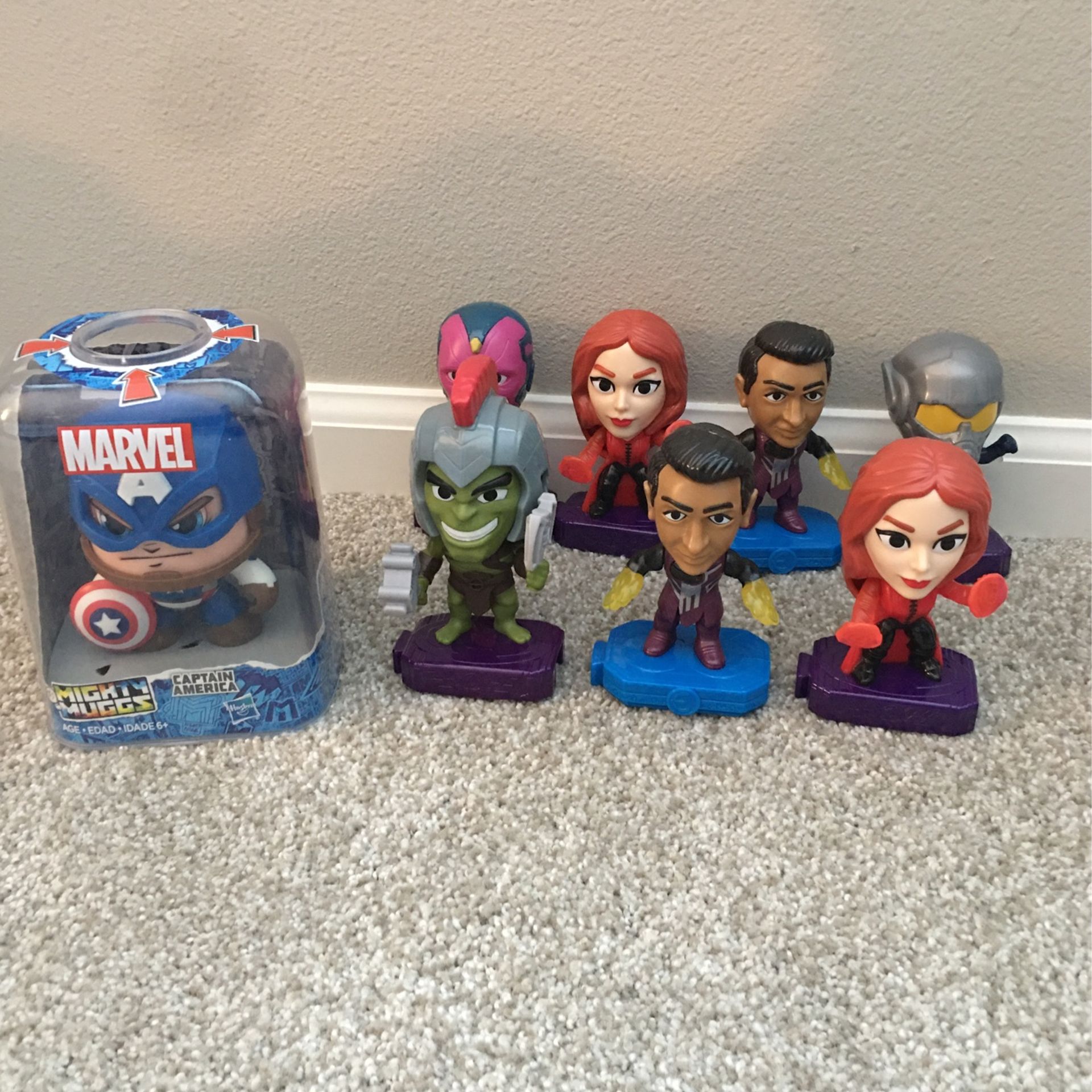 Marvel Action Figures Captain America Mighty Mugs