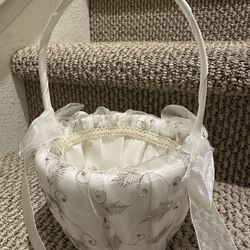 free Flower girl basket 