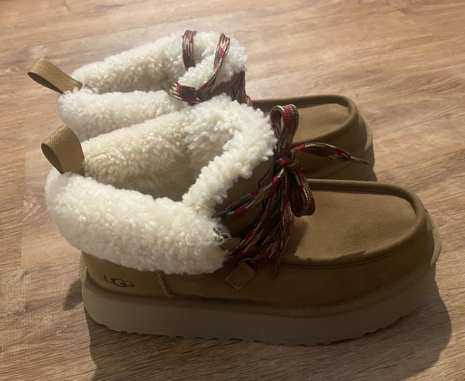 UGG Funkarra Cabin Cuff Women’s Boots.  Size 9