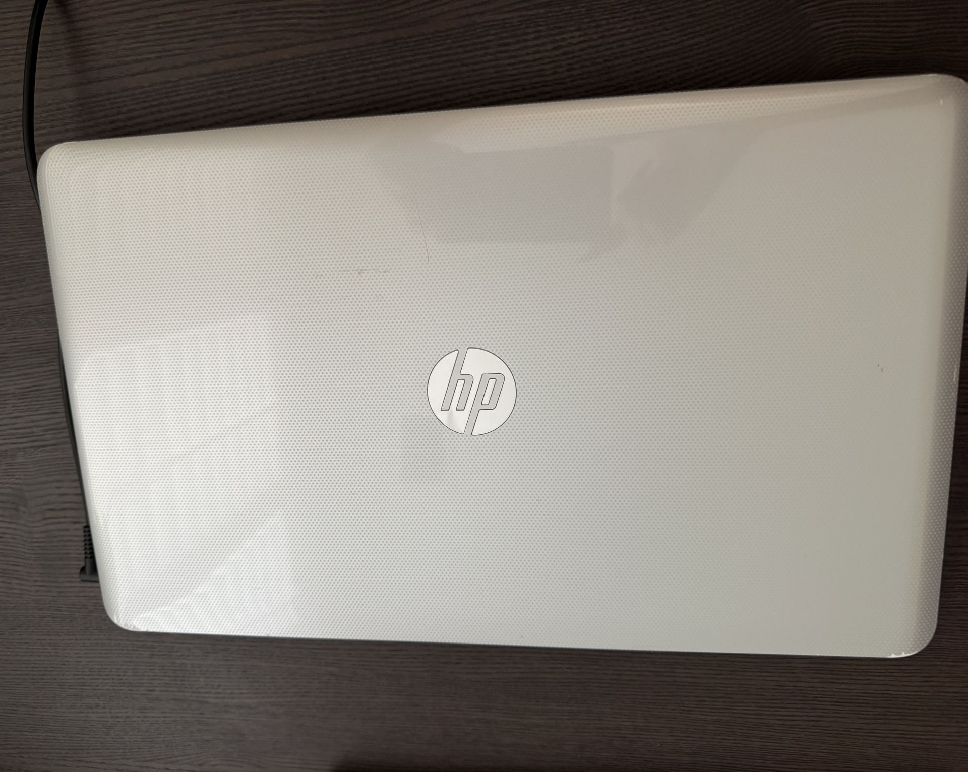 2 Laptops HP and Toshiba