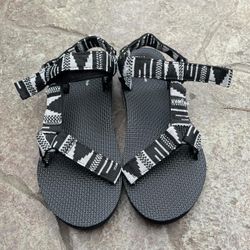 Black/white Sandals, Adjustable Straps