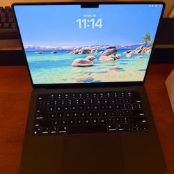 MacBook Pro 14 M4 24GB, 1 TB, 14 core CPU/20 core GPU