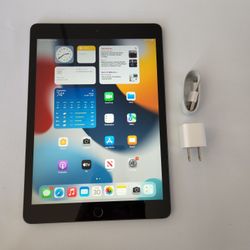Apple iPad 7 - Wifi - Like New 