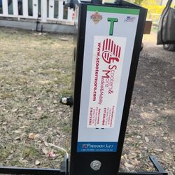 Scooter / Wheelchair Lift