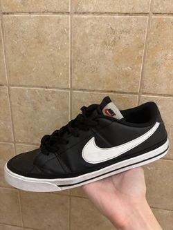 Nike Court Legacy