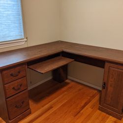 Corner Desk