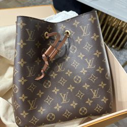 Louis Vuitton Crossbody