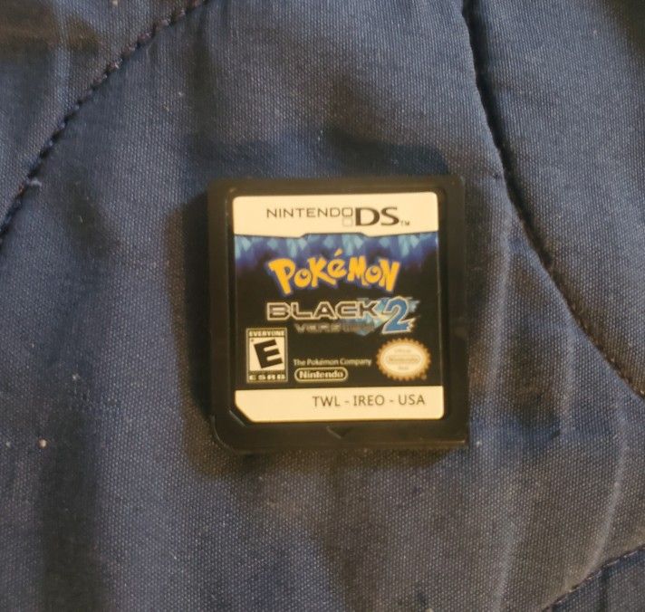 Pokemon Black Version 2 Nintendo DS Video Game Cartridge 