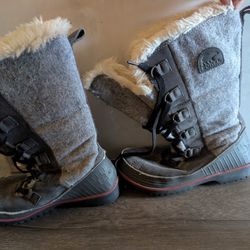 Sorel Joan of Arctic Wedge II Lexie Boots (Gray, Faux Fur, Size 6)