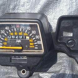 Yamaha XT Dual Sport Enduro Speedometer + Bracket