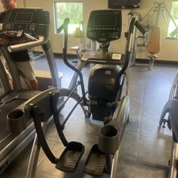 Cybex 750at Arc Trainer 