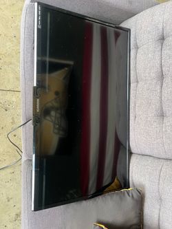 Magnavox flat screen tv 40inch like new