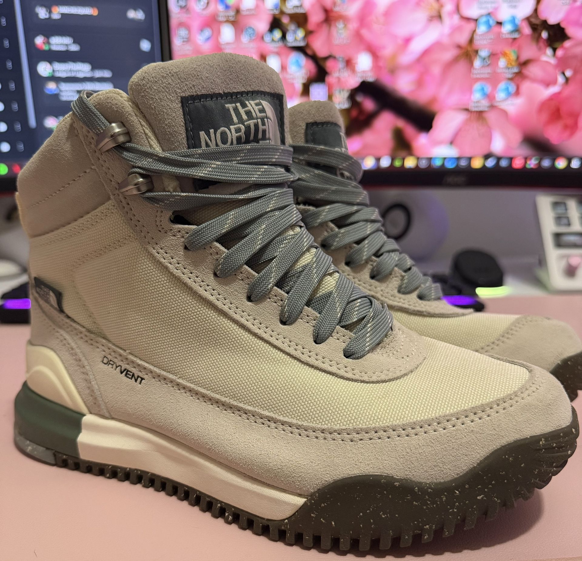 THE NORTH FACE NEW WATERPROOF BOOTS womens Size 6  Back-to-berkeley lll