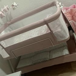 BRAND NEW BASSINET. $100