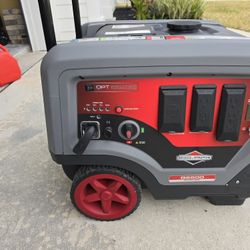 Briggs & Stratton Q6500 Quiet Power Series Inverter Generator | CO Guard, 6500 starting watts
